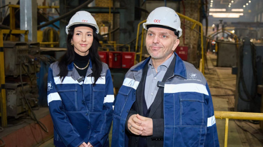 RU.TV провёл концерт на Балтийском заводе: музыканты выступили для кораблестроителей прямо в цехах RU.TV провёл концерт на Балтийском заводе: музыканты выступили для кораблестроителей прямо в цехах